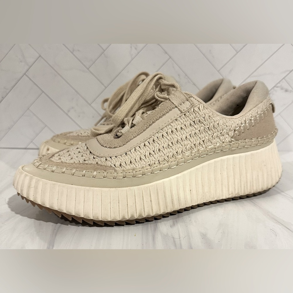 Dolce Vita

Women's Cream Woven Sneakers